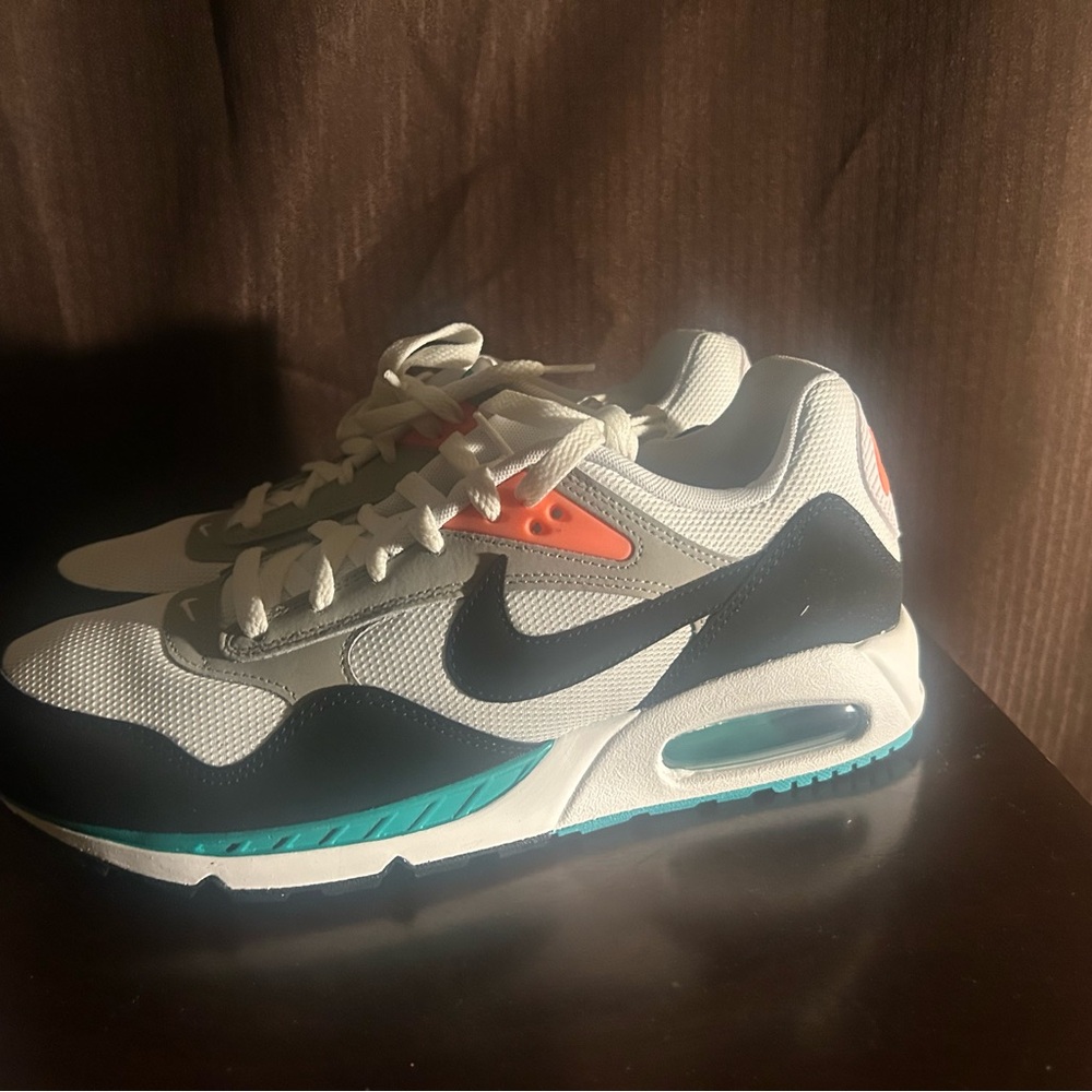 Nike Air Max Sneakers - Black, White, and Teal - Picture 4 of 6